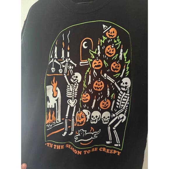 Black Halloween Sweatshirt Small Tis the Season to Be Creepy Skeleton Pumpkin - Picture 5 of 7